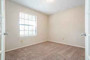 4742 Cornflower Dr, Arlington, TX 76018 - Photo 14