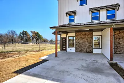 1304 Country Road, Whitesboro, TX 76273 - Photo 4
