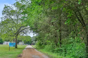301 Cedar Point Cir, Gordonville, TX 76245 - Photo 4