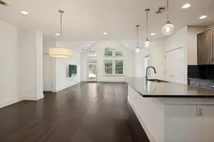 629 Bishop Heights Ln, Dallas, TX 75208 - Photo 8