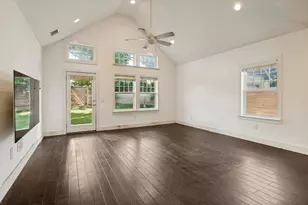 629 Bishop Heights Ln, Dallas, TX 75208 - Photo 6
