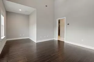 629 Bishop Heights Ln, Dallas, TX 75208 - Photo 18
