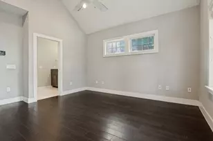 629 Bishop Heights Ln, Dallas, TX 75208 - Photo 16