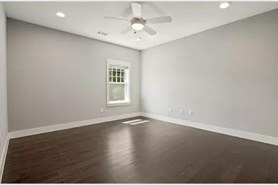 629 Bishop Heights Lane, Dallas, TX 75208 - Photo 20