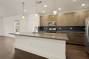 629 Bishop Heights Ln, Dallas, TX 75208 - Photo 10