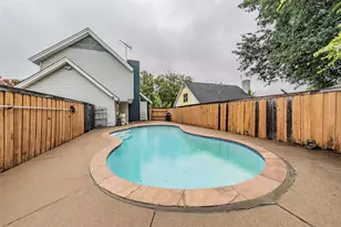 2821 Cheyenne St, Irving, TX 75062 - Photo 32
