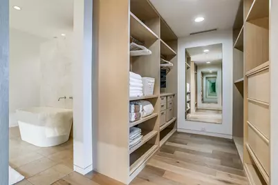 2430 Victory Park Lane #2607, Dallas, TX 75219 - Photo 14