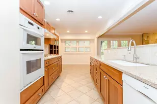 4225 Reaumur Dr, Dallas, TX 75229 - Photo 36