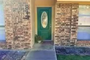813 Leslie Ln, Coppell, TX 75019 - Photo 2