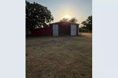 648 County Road 1591, Sunset, TX 76270 - Photo 30