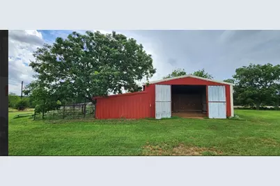 648 County Road 1591, Sunset, TX 76270 - Photo 22