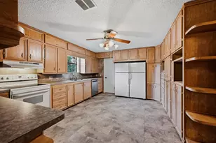 3721 Rock Creek Rd, Whitesboro, TX 76273 - Photo 10