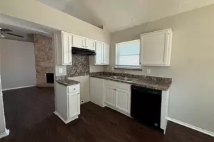 10206 Shayna Dr, Dallas, TX 75217 - Photo 6