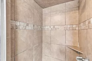 403 E Huitt Ln, Euless, TX 76040 - Photo 14
