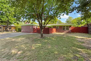 13545 Flagstone Ln, Dallas, TX 75240 - Photo 2
