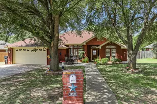10127 Cougar Ridge Pkwy, Waco, TX 76708 - Photo 2