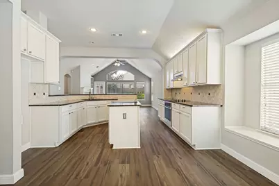 5525 Pebble Court, McKinney, TX 75072 - Photo 2