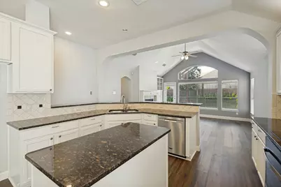 5525 Pebble Court, McKinney, TX 75072 - Photo 4