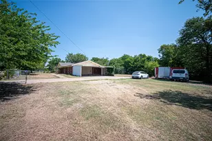 611 S Dallas St, Palmer, TX 75152 - Photo 4
