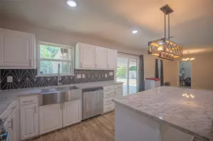 611 S Dallas St, Palmer, TX 75152 - Photo 1