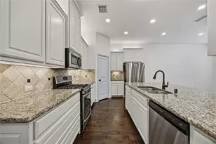 3922 Canton Jade Way, Arlington, TX 76005 - Photo 6