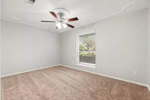 4900 Ridgeline Dr, Arlington, TX 76017 - Photo 12
