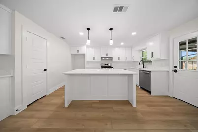 110 S Yale Drive, Garland, TX 75042 - Photo 4