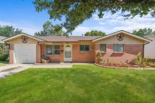 820 Russell Rd, Everman, TX 76140 - Photo 1