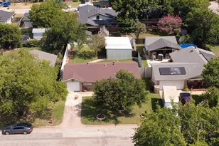820 Russell Rd, Everman, TX 76140 - Photo 2