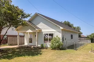 334 Peters St, Waxahachie, TX 75165 - Photo 4