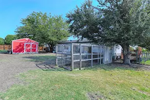 138 Tanners Farm Rd, Ferris, TX 75125 - Photo 24