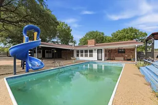 140 Towne W Dr, Lorena, TX 76655 - Photo 28