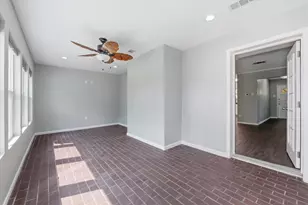 140 Towne W Dr, Lorena, TX 76655 - Photo 12