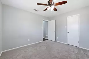 140 Towne W Dr, Lorena, TX 76655 - Photo 20