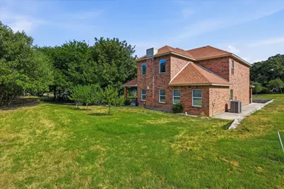 7200 Courtney Drive, Azle, TX 76020 - Photo 14