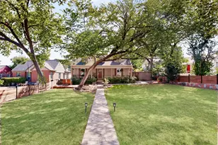 1732 S Edgefield Ave, Dallas, TX 75224 - Photo 2