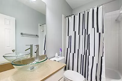 9718 Wolf Creek Drive, Irving, TX 75063 - Photo 6