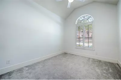 9718 Wolf Creek Drive, Irving, TX 75063 - Photo 26