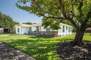 1417 Hill St, Grapevine, TX 76051 - Photo 1