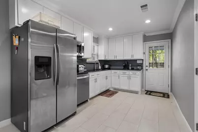 1417 Hill Street, Grapevine, TX 76051 - Photo 14