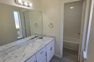 216 Tejas Dr, Glenn Heights, TX 75154 - Photo 6