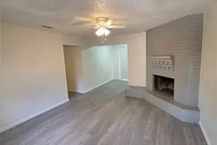 216 Tejas Dr, Glenn Heights, TX 75154 - Photo 2