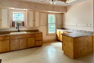 1012 W 12th St, Cisco, TX 76437 - Photo 10