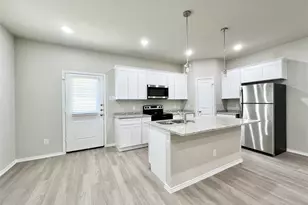 3501 E Renfro St, Burleson, TX 76028 - Photo 2