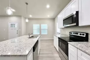 3501 E Renfro St, Burleson, TX 76028 - Photo 6