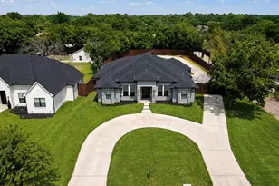 921 Delk Dr, Arlington, TX 76013 - Photo 4