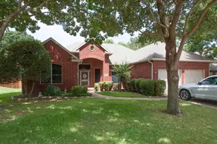 1409 Pearl River Dr, Flower Mound, TX 75028 - Photo 2