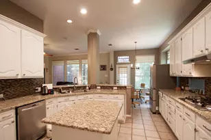 1409 Pearl River Dr, Flower Mound, TX 75028 - Photo 8