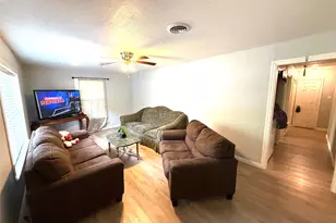 1528 E King St, Sherman, TX 75090 - Photo 2