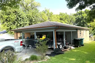 1528 E King St, Sherman, TX 75090 - Photo 8